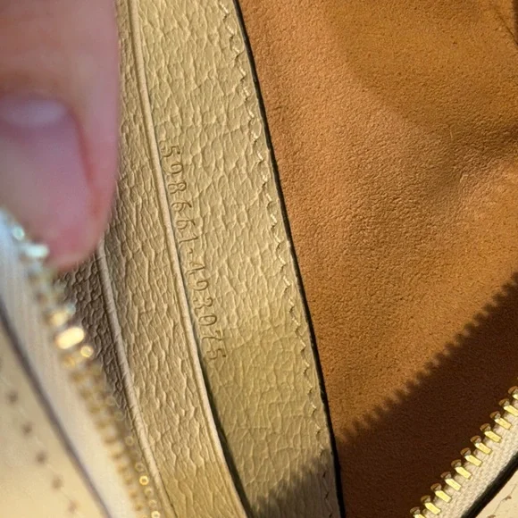 Gucci Ivory Round Crossbody with Red & Navy Web Stripe - Picture 4 of 4